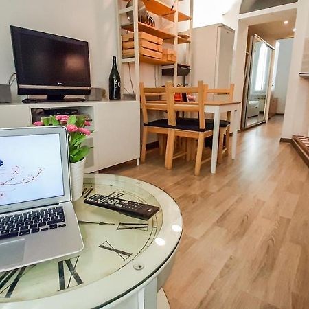 Altido Lovely 1-Br Flat With Easy Access To Centre 米兰 外观 照片